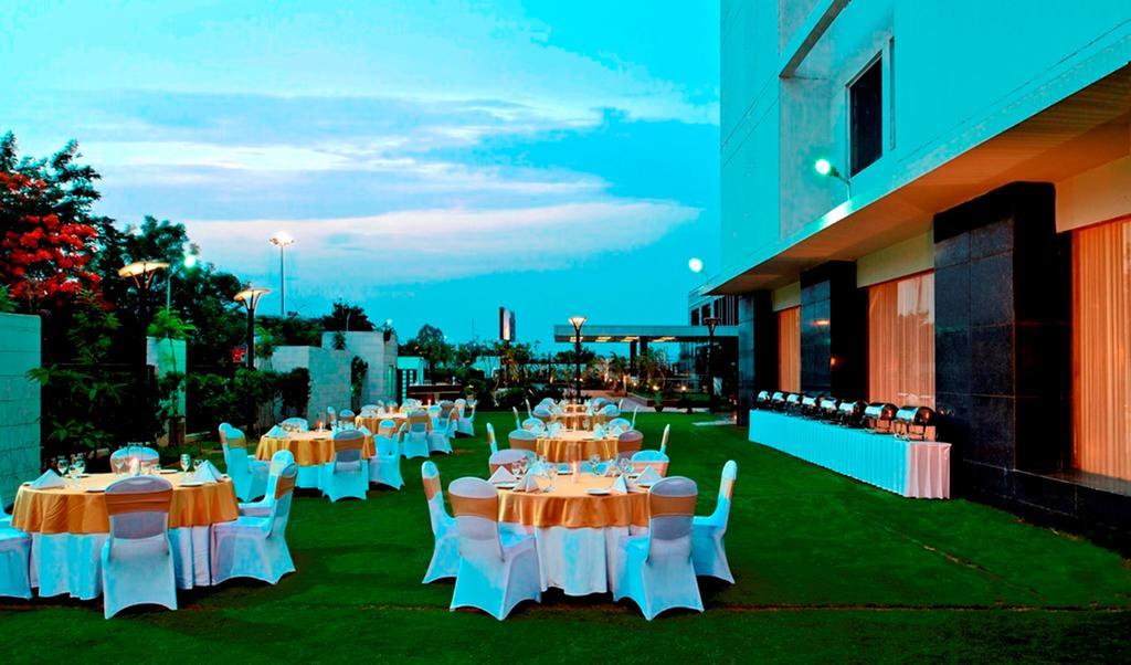 Red Fox By Lemon Tree Hotels, Bhiwadi Екстер'єр фото