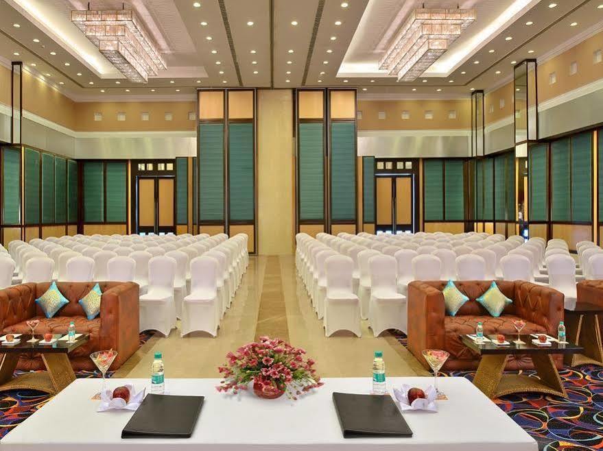 Red Fox By Lemon Tree Hotels, Bhiwadi Екстер'єр фото