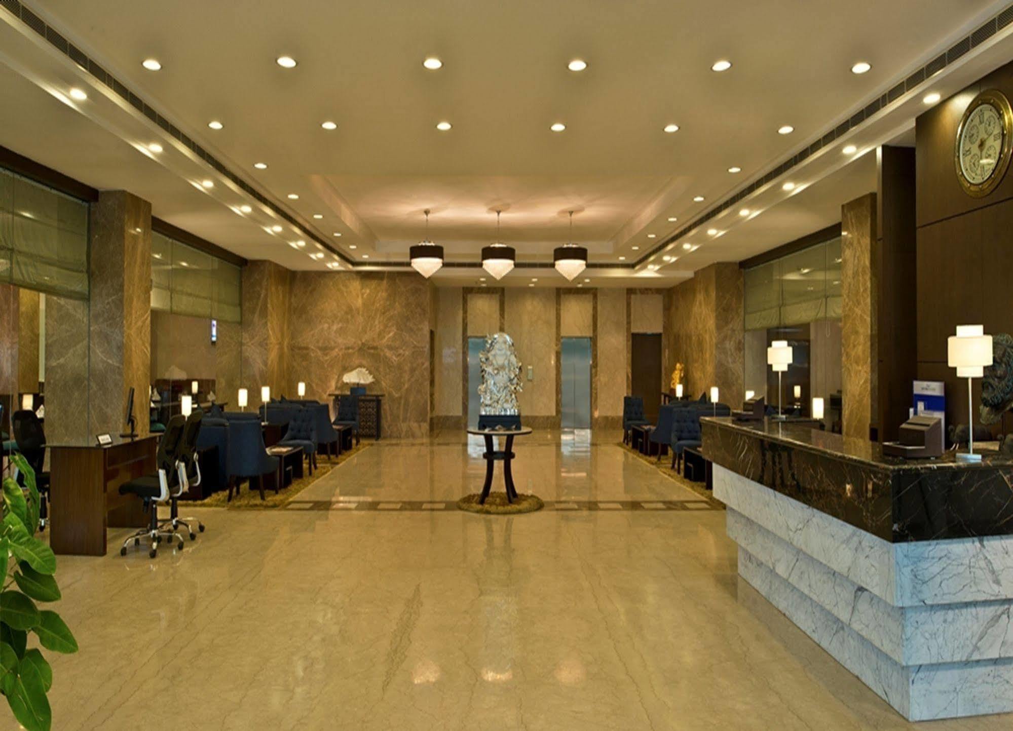 Red Fox By Lemon Tree Hotels, Bhiwadi Екстер'єр фото
