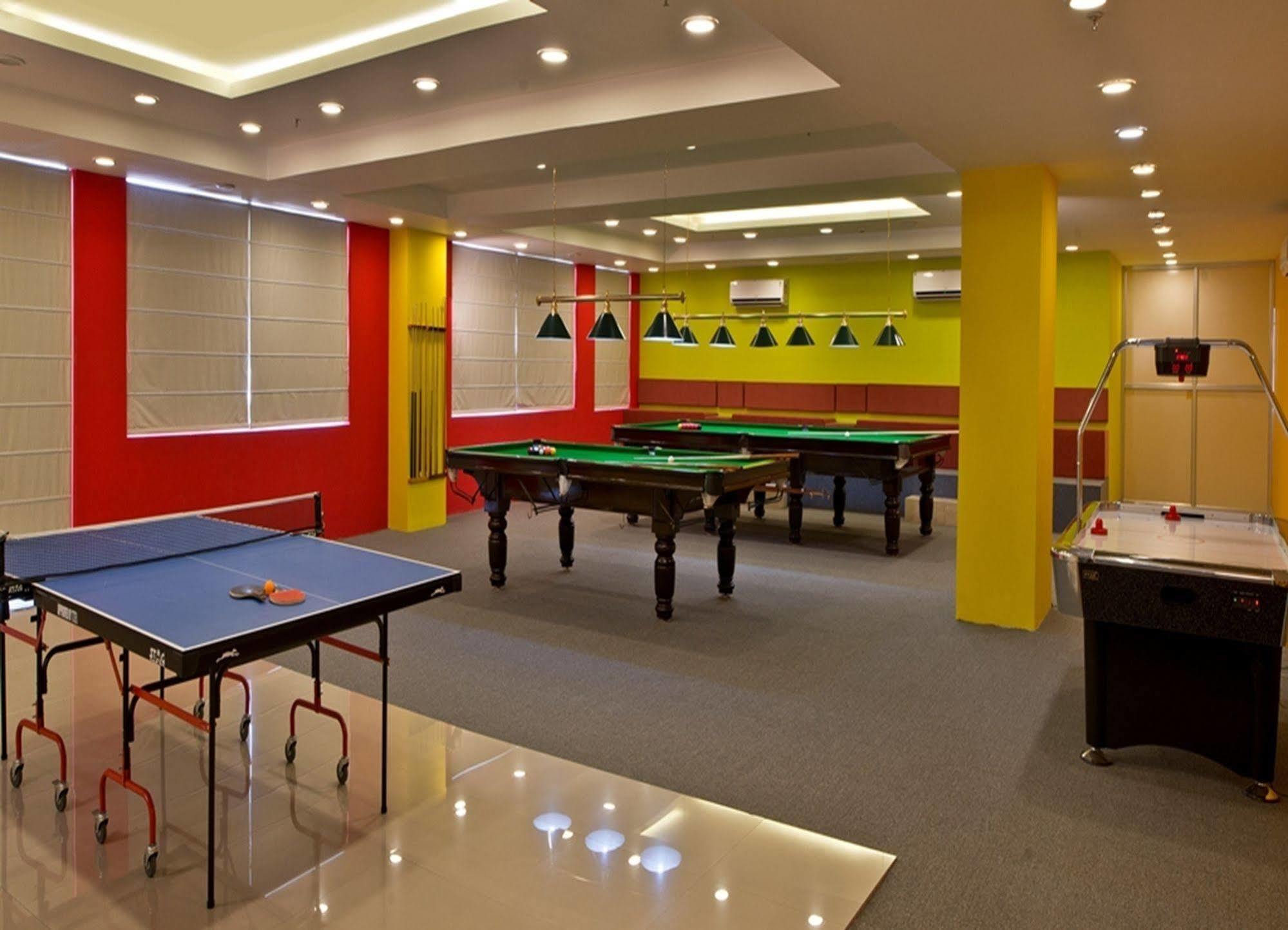 Red Fox By Lemon Tree Hotels, Bhiwadi Екстер'єр фото