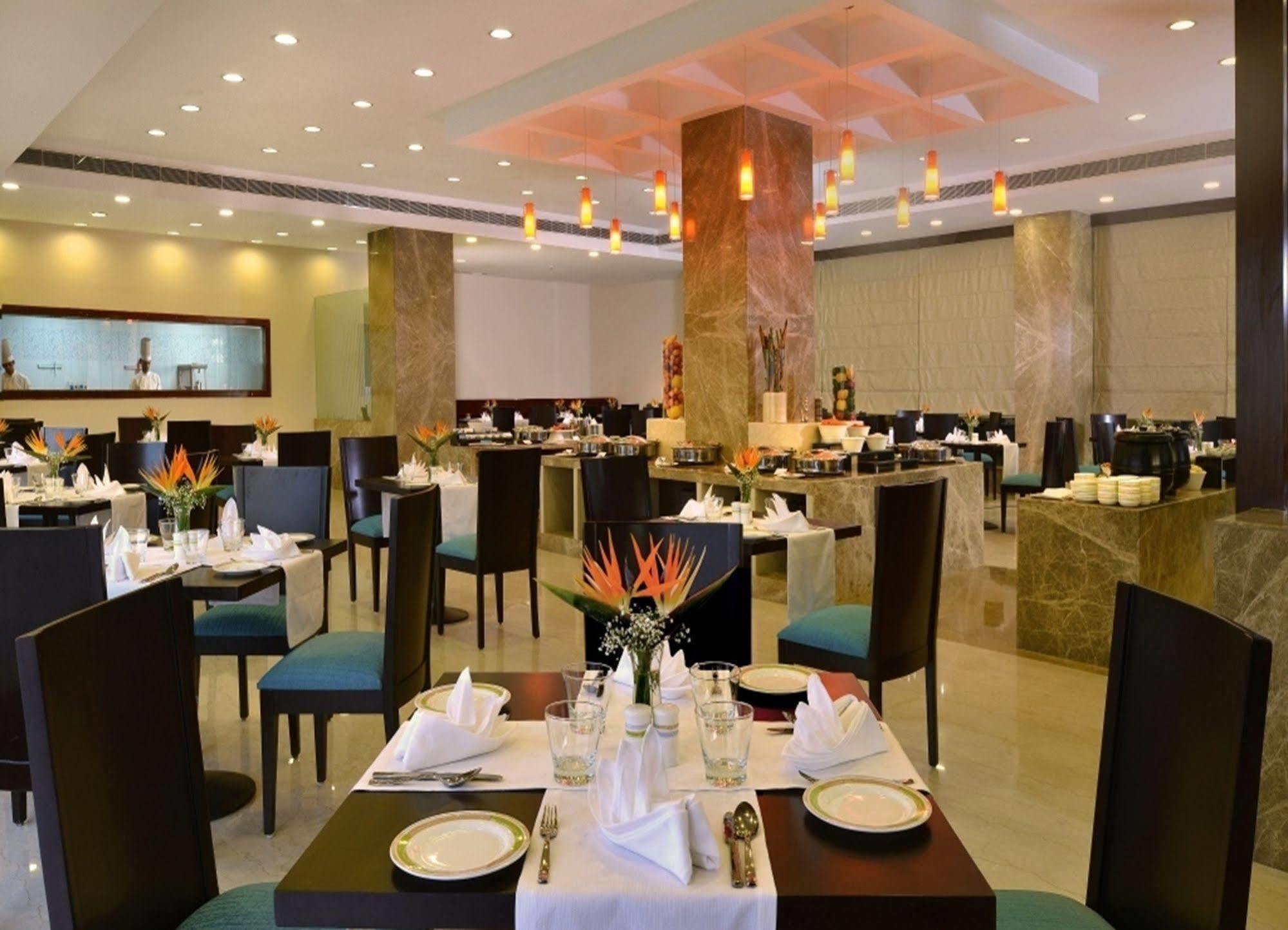 Red Fox By Lemon Tree Hotels, Bhiwadi Екстер'єр фото