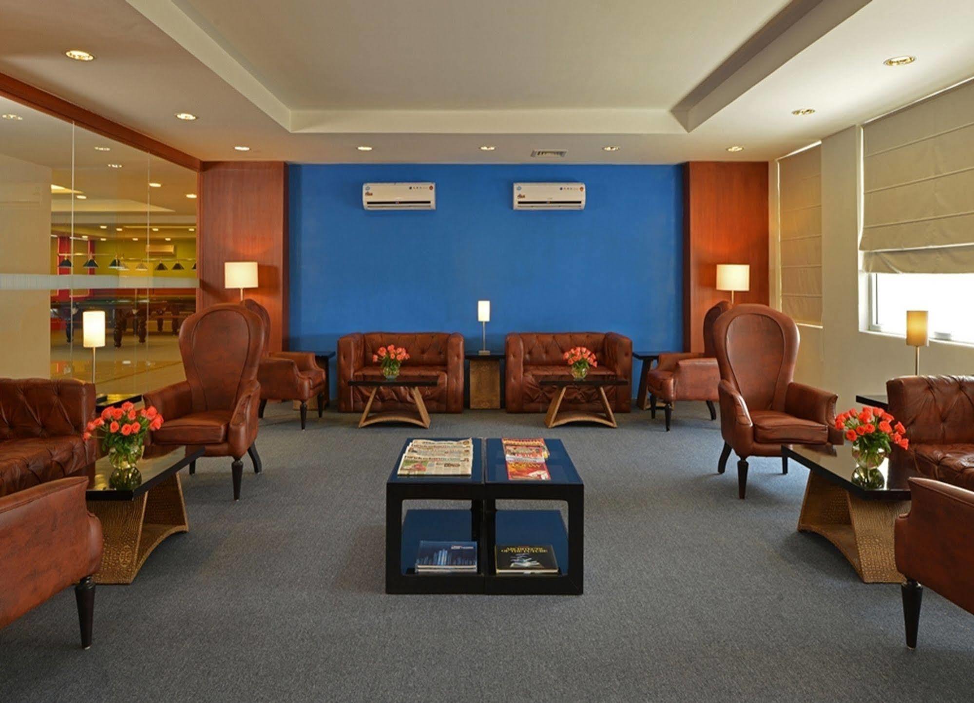 Red Fox By Lemon Tree Hotels, Bhiwadi Екстер'єр фото