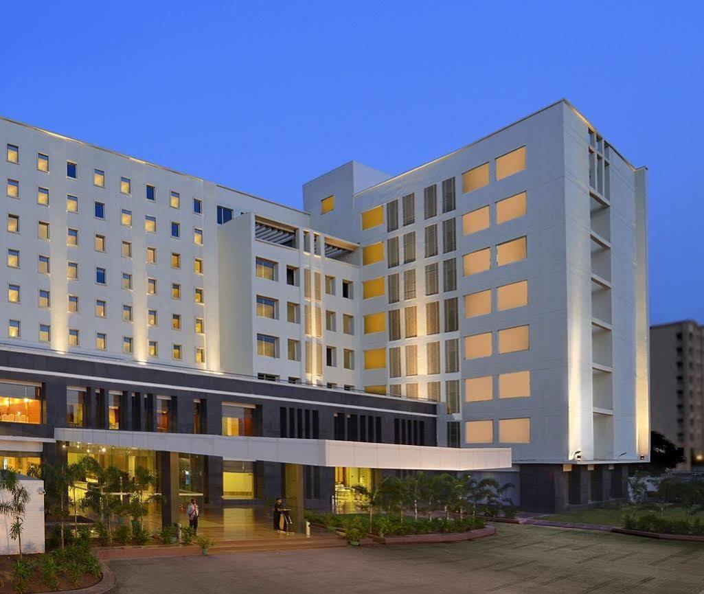 Red Fox By Lemon Tree Hotels, Bhiwadi Екстер'єр фото